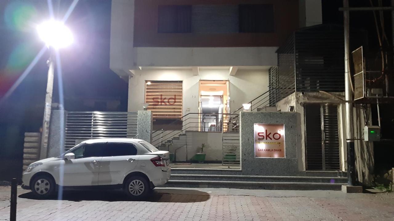 Hotel Sar Kamla Dham Skd Vrindavan Fully Vaccinated Staff Exterior foto