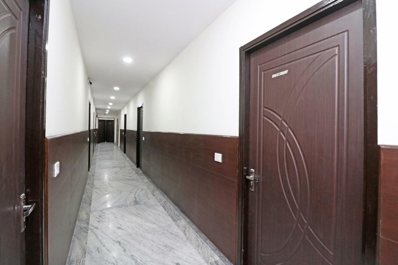 Hotel Sar Kamla Dham Skd Vrindavan Fully Vaccinated Staff Exterior foto